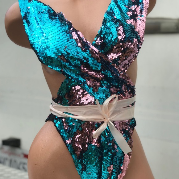 Blue pink sequin rave bodysuit mermaid metallic festival swimsuit Las Vegas q2 - Picture 2 of 10